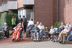 096_2006_Besuch_Altenheim